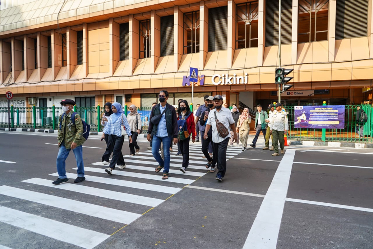 Uji coba pelican crossing di Stasiun Cikini, Jakarta Pusat