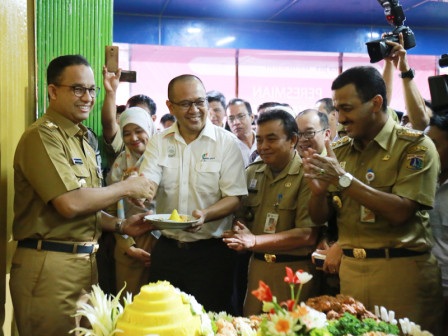  Gubernur Resmikan Pasar Kramat Jati Hasil Revitalisasi 