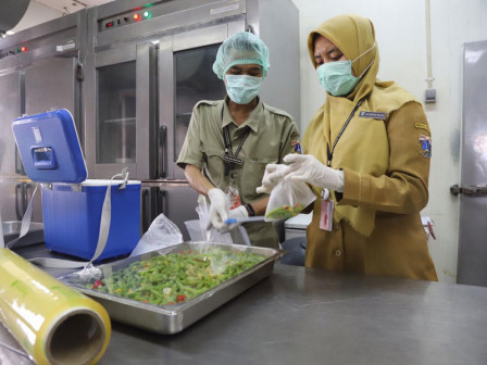Sudinkes Jakut Pastikan Kelayakan Masakan Olahan Dapur Kurban