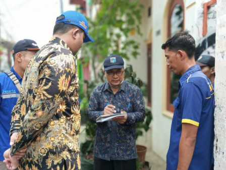 Sudin SDA Jakpus Cek IPAL Komunal Mampet di Harapan Mulia 