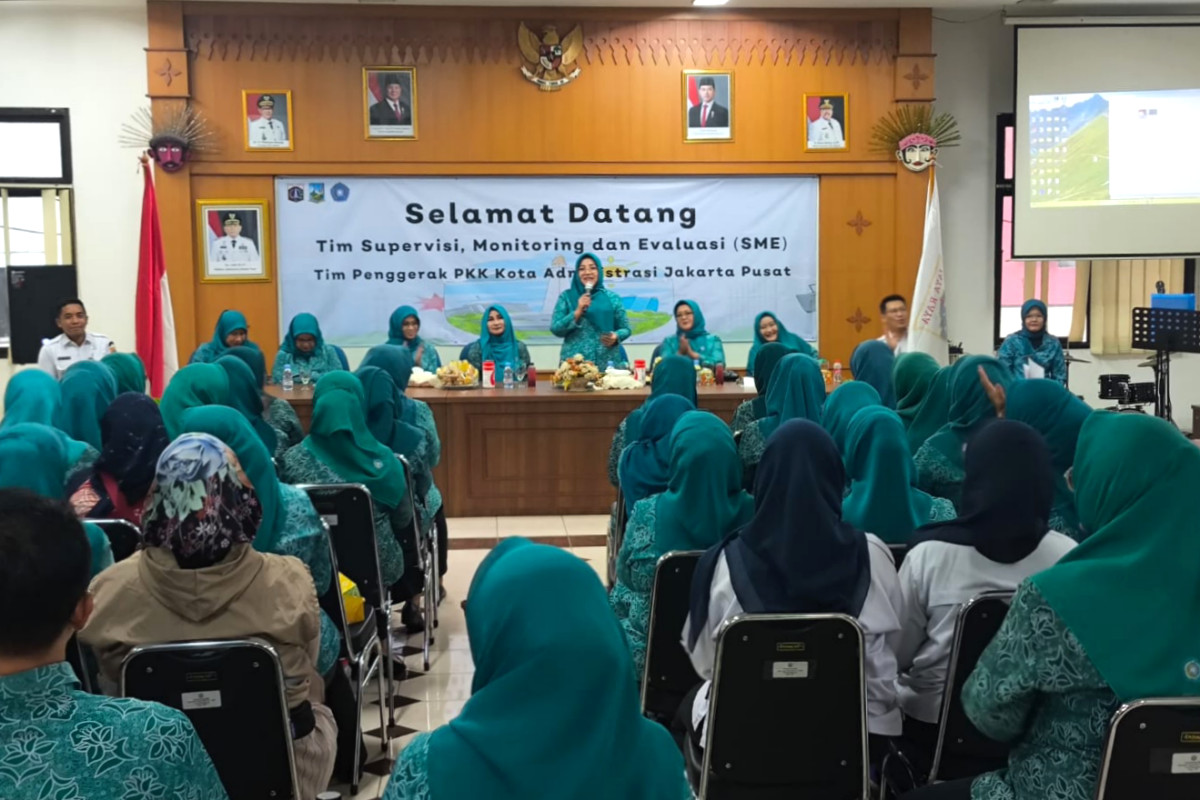 TP PKK Jakpus Gelar SME ke Dua Kelurahan Folmer / ??? 03-