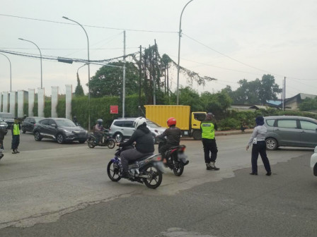   Simpang Jalan Cacing-JGC Dipasang Traffic Light