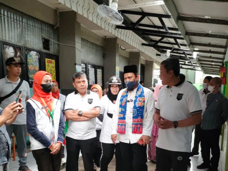 Wali Kota Jakpus Tinjau Kantin Sekolah di SMPN 77 dan SMAN 77