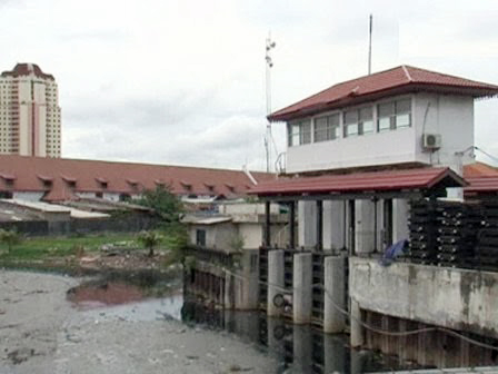 Pintu Air Pasar Ikan Siaga 2 