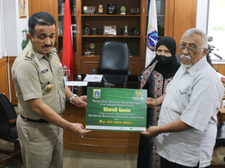 Wali Kota Jaktim Berikan Bantuan Renovasi Madrasah di Cawang 