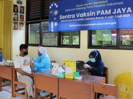 Sentra Vaksinasi PAM Jaya di SDN 05 Duri Kosambi Sudah Layani Vaksin 1.107 Warga