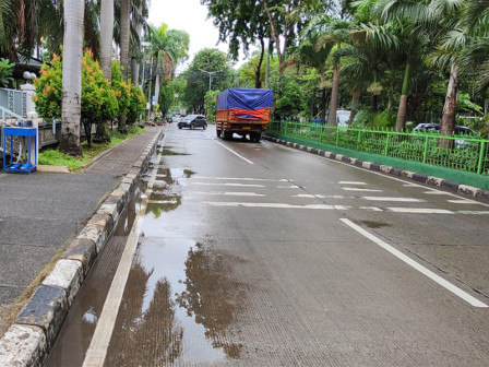  Genangan Dijalan Gaya Motor Raya Surut