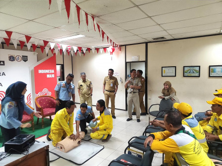 30 Personel Sudin Bina Marga Jaksel Ikuti Pelatihan Kegawatdaruratan