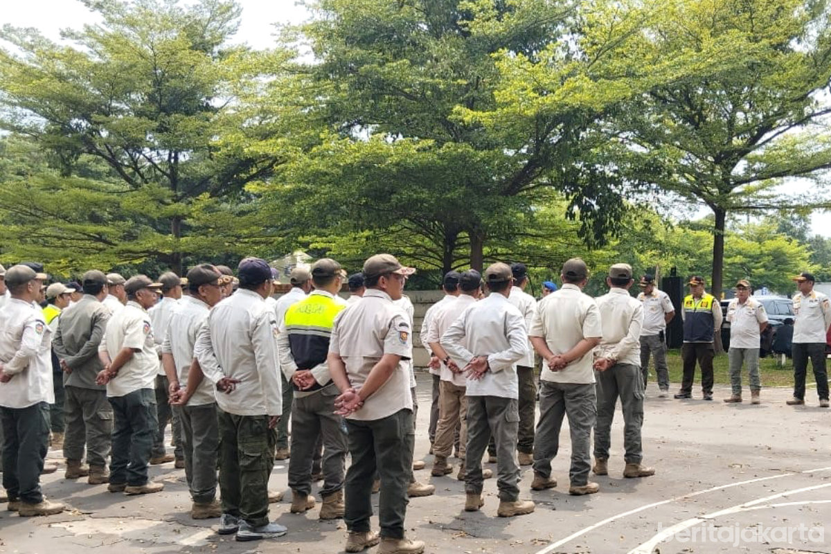  Satpol PP Jaktim Diperbantukan Jaga Keamanan POPNAS XVII