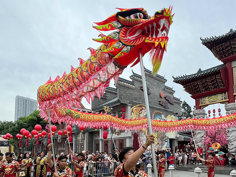  Liong Dance dan Barongsai Patok Meriahkan Imlek di Old Shanghai