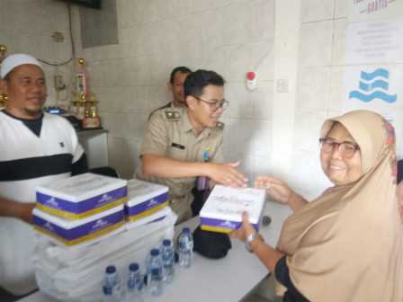 300 Warga Keagugan Nikmati Makanan Berkelas Hotel Berbintang 