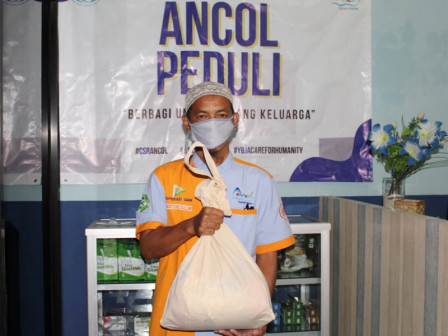  Karyawan PT Pembangunan Jaya Ancol Salurkan 723 Paket Sembako