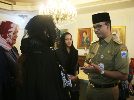 Anies-Sandi Takziah ke Rumah Duka Almarhum Probosutedjo