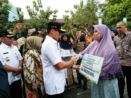 Wagub Santuni Ahli Waris PPSU yang Meninggal Dunia