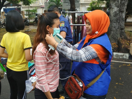 Satgas TPB Karhutla DKI Bagikan Masker di CFD Kota Jambi