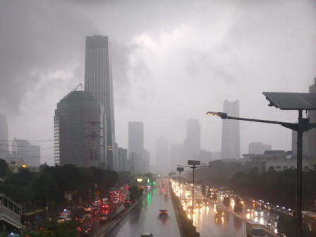 Waspada Potensi Hujan Disertai Angin Kencang di Jaksel pada Sore Hari 