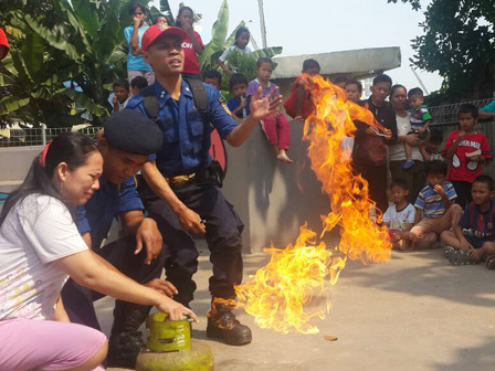 50 Warga Sunter Jaya Ikuti Sosialisasi Kebakaran 