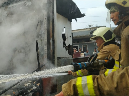 Kebakaran 21 Rumah Petak di Bendungan Hilir Berhasil Dipadamkan
