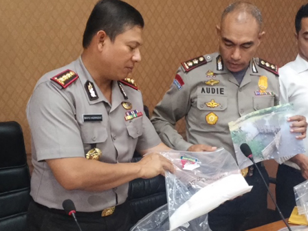 Pengedar Es Balok Berbahan Kimia Ditangkap