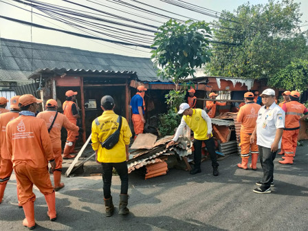 12 Bangun Liar di Rawa Terate Ditertibkan