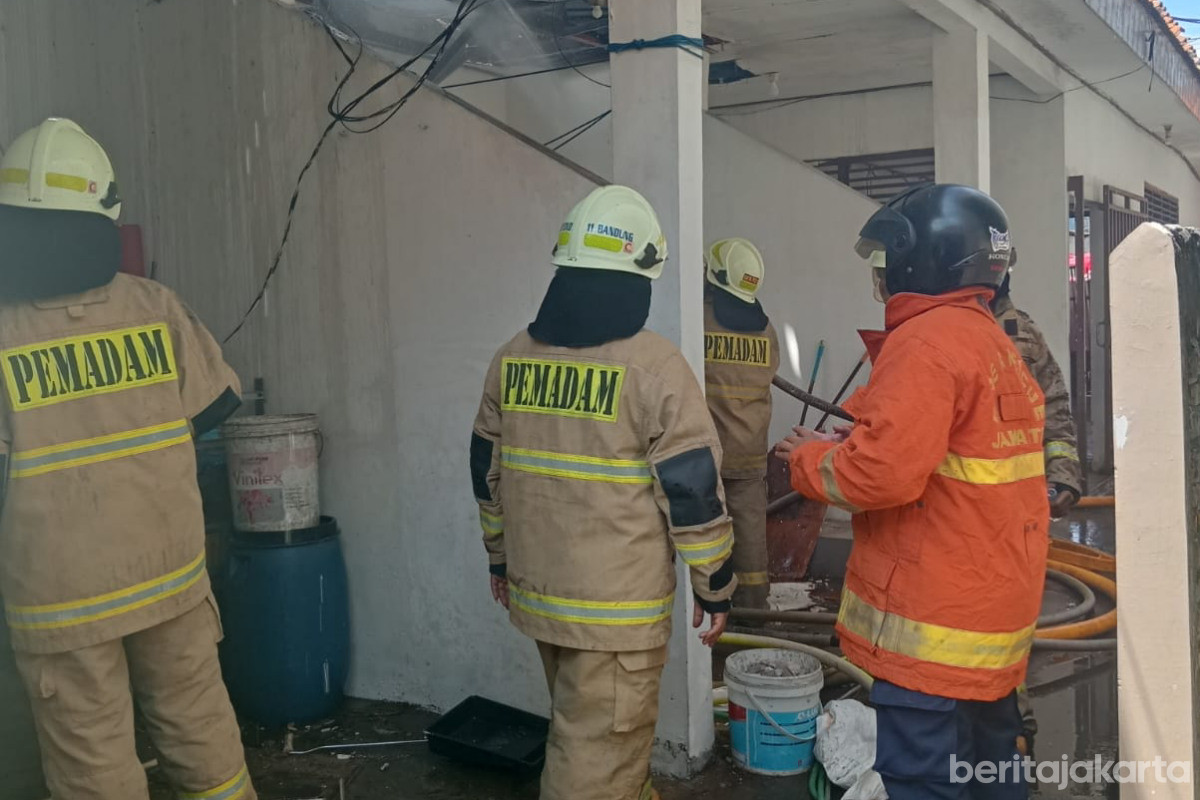 Kebakaran di Cipinang Muara Berhasil Dipadamkan Petugas 