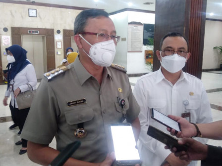Sudin Bina Marga Jakarta Barat Lakukan Penutupan Tali Air di S.Parman