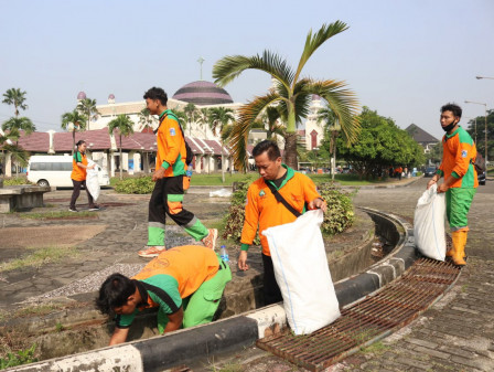 Dinas LH Kerahkan Petugas Bersih-bersih Masjid dan Musala