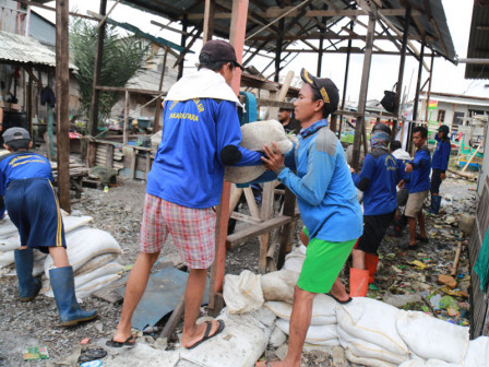 Antisipasi Genangan, SDA Jakut Akan Tambah 5.000 Karung Pasir