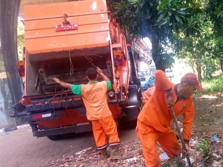 Antisipasi Volume Sampah di Stasiun Gambir Disiapkan Bak Kontainer