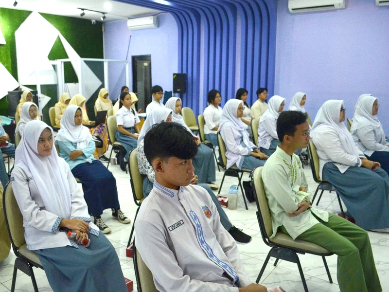 Sudin PPAPP Jakut Sosialisasikan PPIK Remaja di SMAN 13