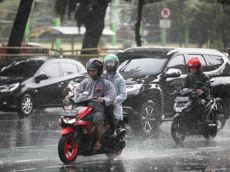 Derai Hujan Diprediksi Basahi Jakarta Hari Ini