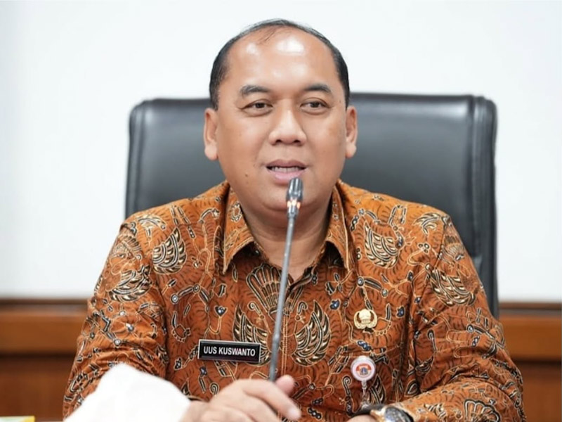 Uus Minta Pembakar Sampah Ditindak Sesuai Aturan 