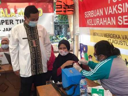Kelurahan Semper Timur Gencarkan Vaksinasi COVID-19 dengan Jemput Bola ke Warga