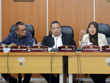 Komisi D Setujui Usulan Anggaran Obat Penghilang Bau untuk TPTS Bantar Gebang