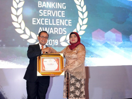 Bank DKI Raih Penghargaan Layanan Prima