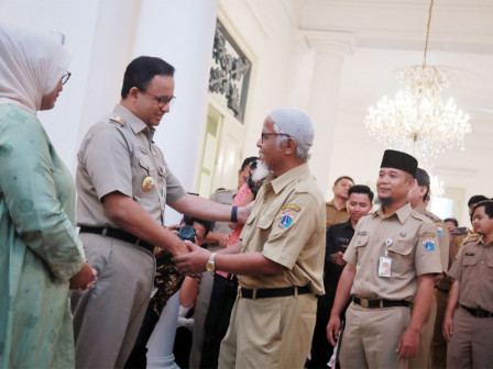 Masuk Pertama Pasca Lebaran, Anies Berhalalbihalal di Balai Kota