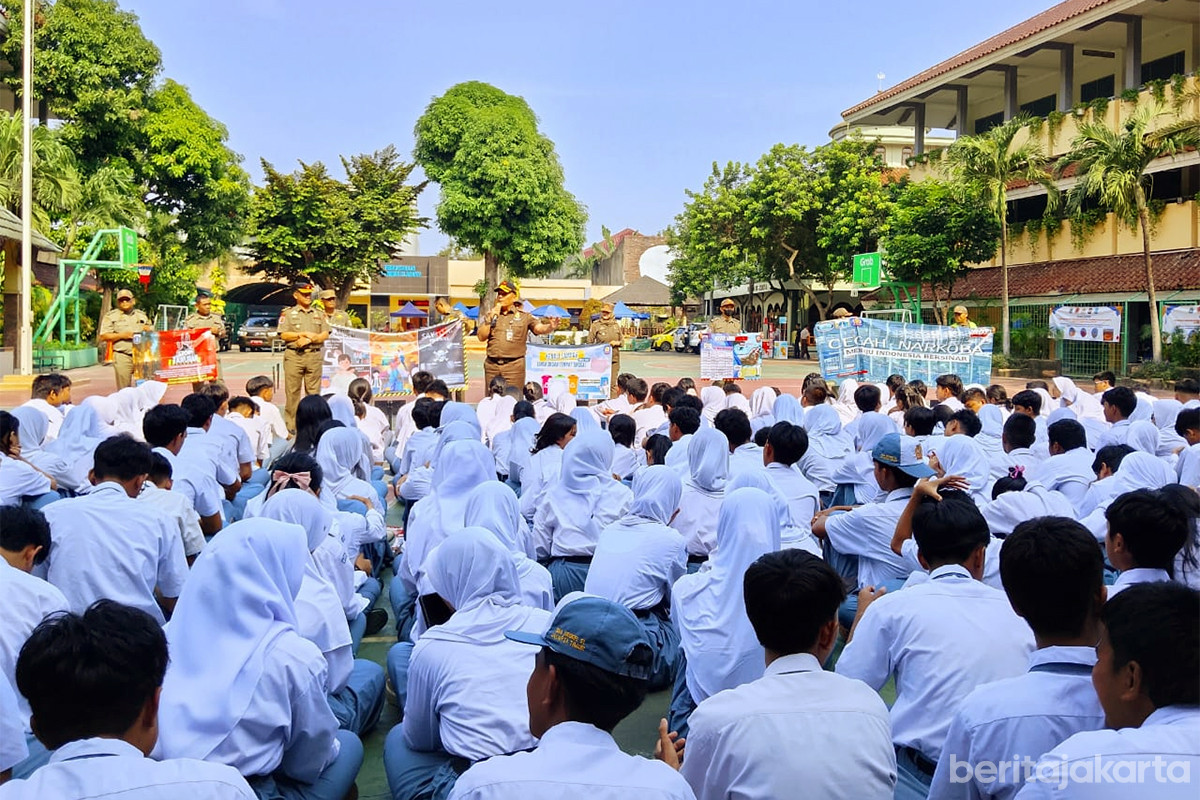 Sosialisasi stop bullying dan tawuran di SMAN 51 Jakarta