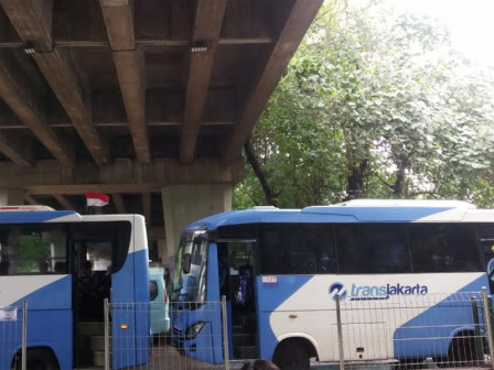 Bus Transjakarta Jurusan BSD - Juanda Setop Operasi Sementara