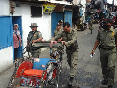 83 Becak Terjaring Razia di Koja