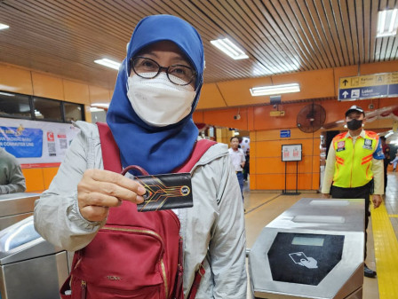 Kadis KPKP Beri Teladan Baik Gunakan Transportasi Umum 