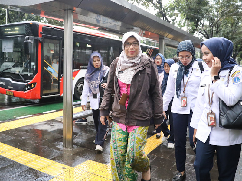 Pelantikan Pejabat Wajib Naik Transportasi Umum, ASN: Agar Dekat Rakyat 