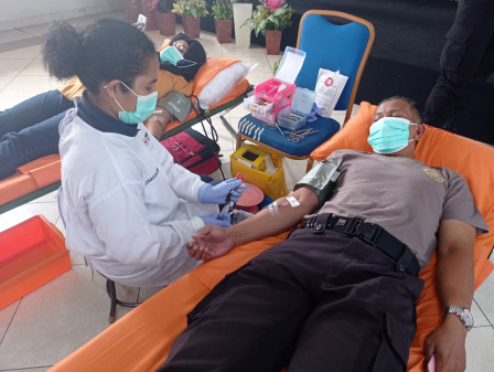 175 Orang Ikuti Donor Darah di Polres Jakut