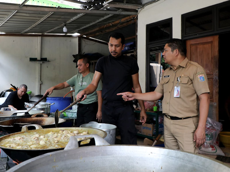 Sudinsos Jaksel Berikan Layanan Terbaik Bagi Penyintas Banjir 
