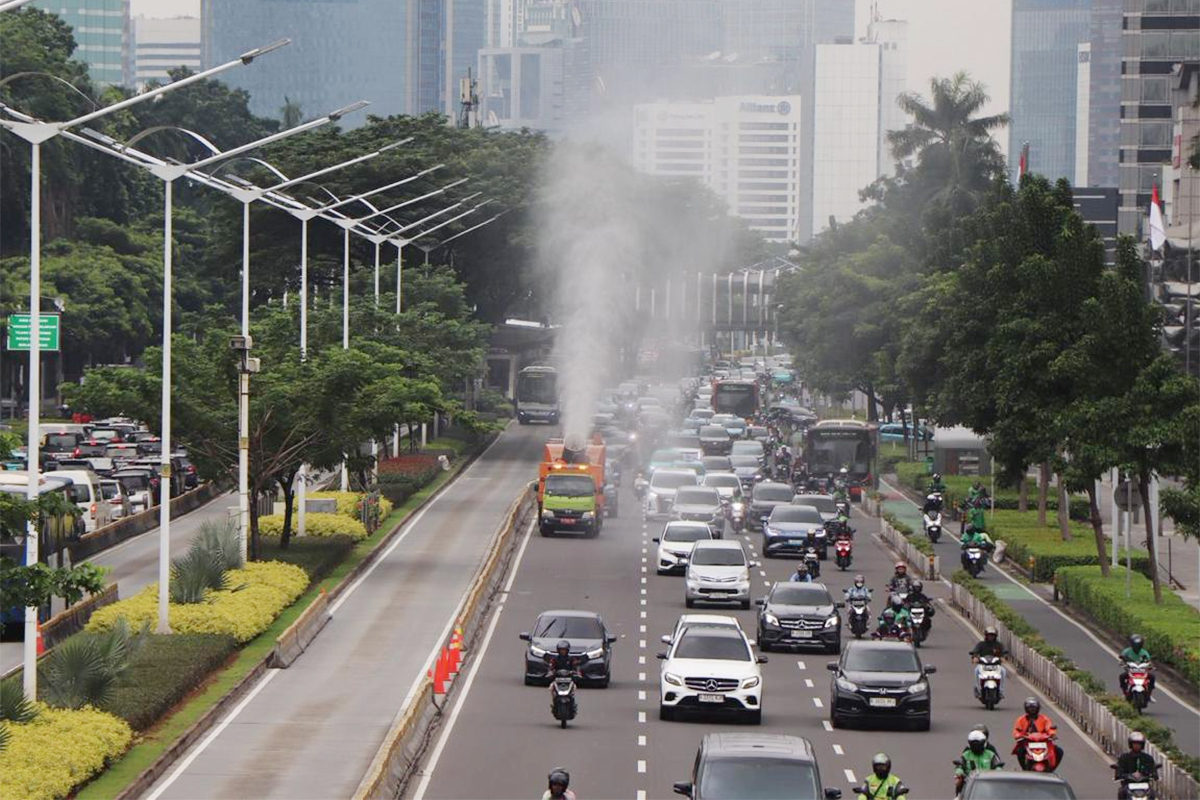 Penyemprotan water mist di sejumlah titik strategis ibu kota