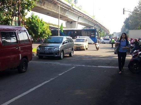 Pengendara Sambut Baik Rekayasa Lalin di Persimpangan Cengkareng 