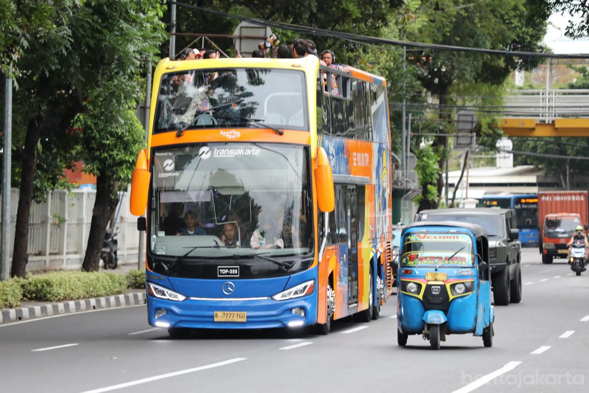 Transjakarta Open Top Tour of Jakarta doc