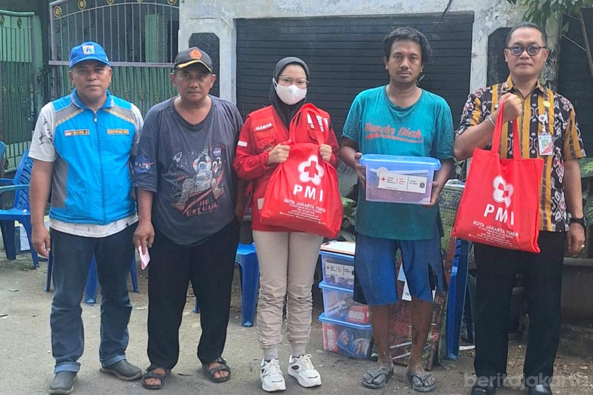 Sejumlah Bantuan Diberikan pada Penyintas Kebakaran di Malaka Sari