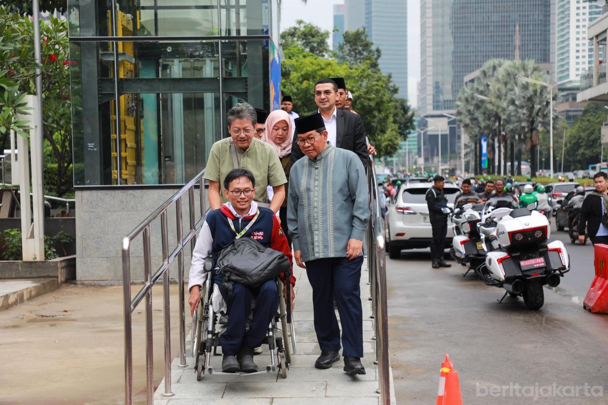 Revitalisasi JPO sarinah rezap