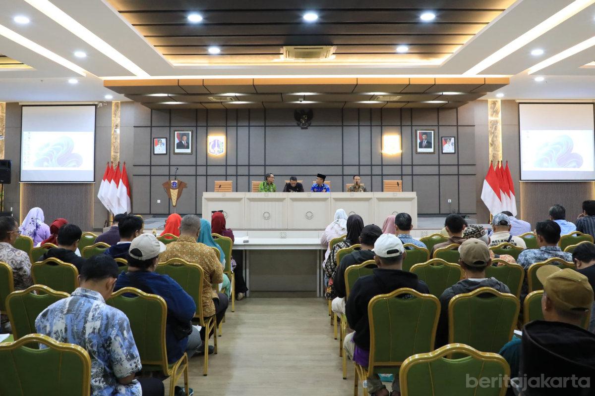 Sudin PPKUKM Sosialisasikan Pengelolan Sampah Bagi Tempat Usaha