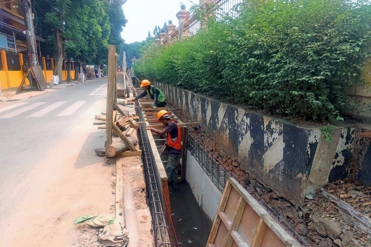 Revitalisasi saluran Jalan SPG 7 nur ist
